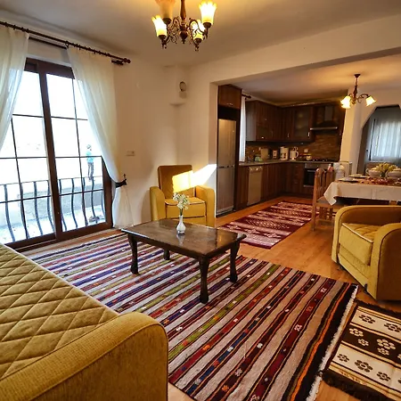 Kay4300 Teo1 2 Bedrooms *